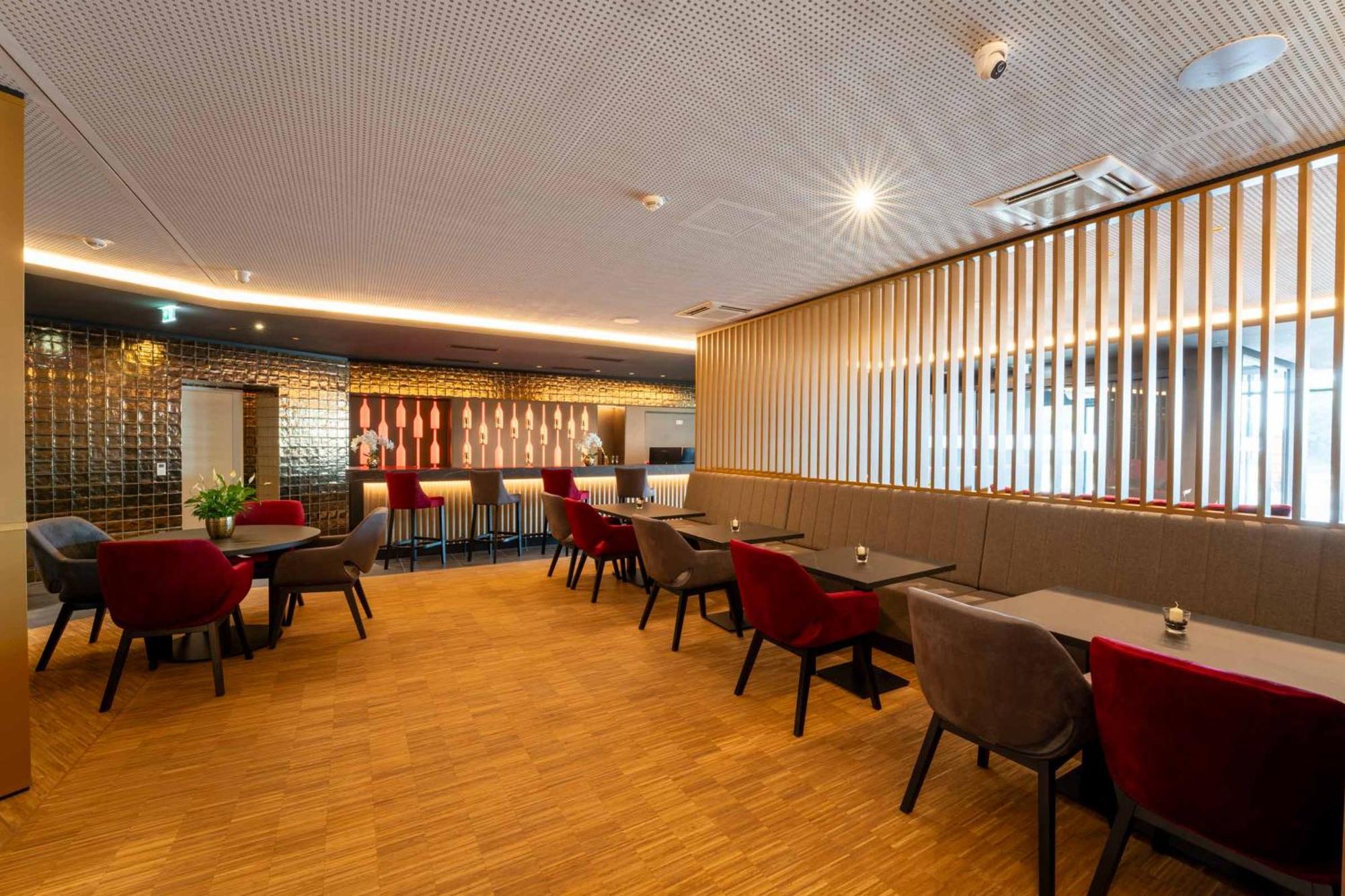 Plaza Residence Wiener Neustadt Bagian luar foto